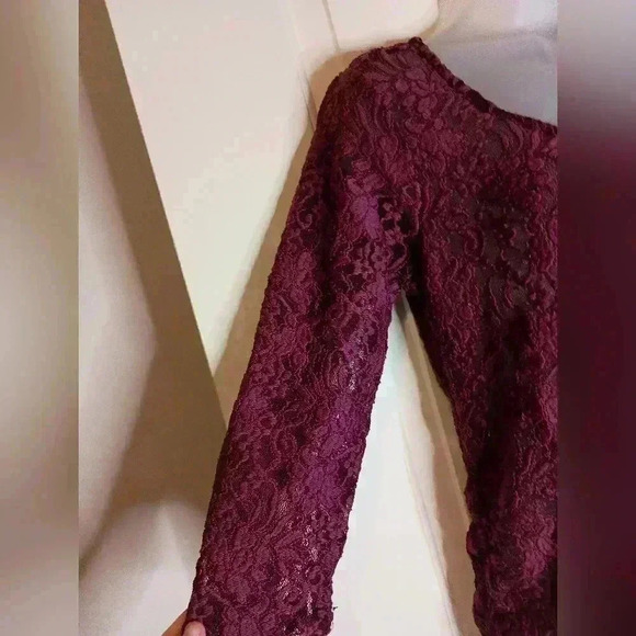 JESSICA SIMPSON fall vamp whimsigoth sheer lace purple maternity Maroon top - Picture 3 of 9